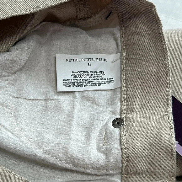 Gloria Vanderbilt Amanda Skimmer Crop Stretch Embellished Pockets Size 6P NWT - Picture 10 of 13